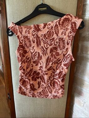 Free People Coral and Rust Floral Patterned Off Shoulder smocked Tank Top size s